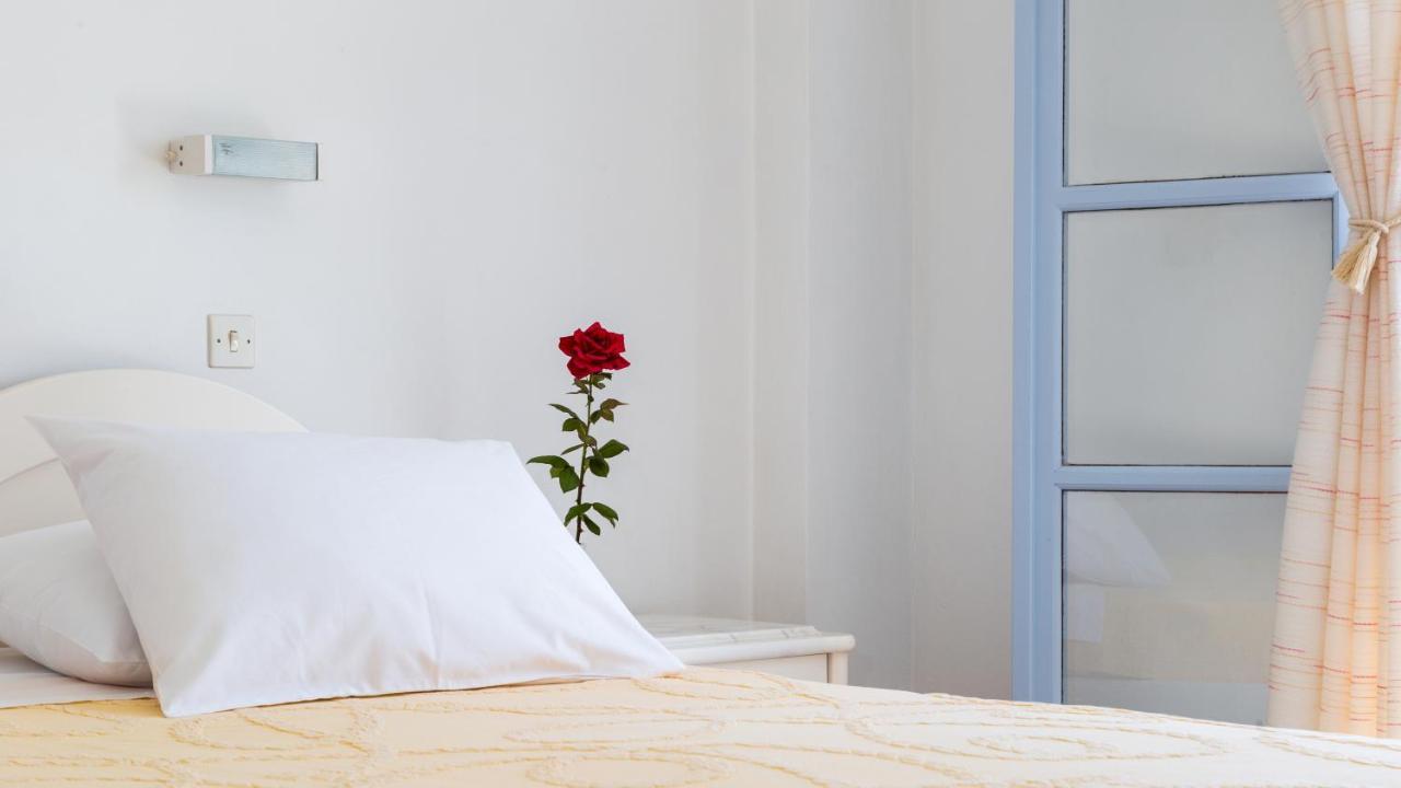 Areti Hotel Kamári Buitenkant foto